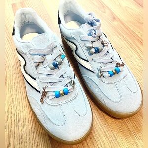 NEW MADDEN GIRL GIIA CASUAL SNEAKERS CHARMS BABY BLUE LACE UP SLIP ONS SIZE 7.5
